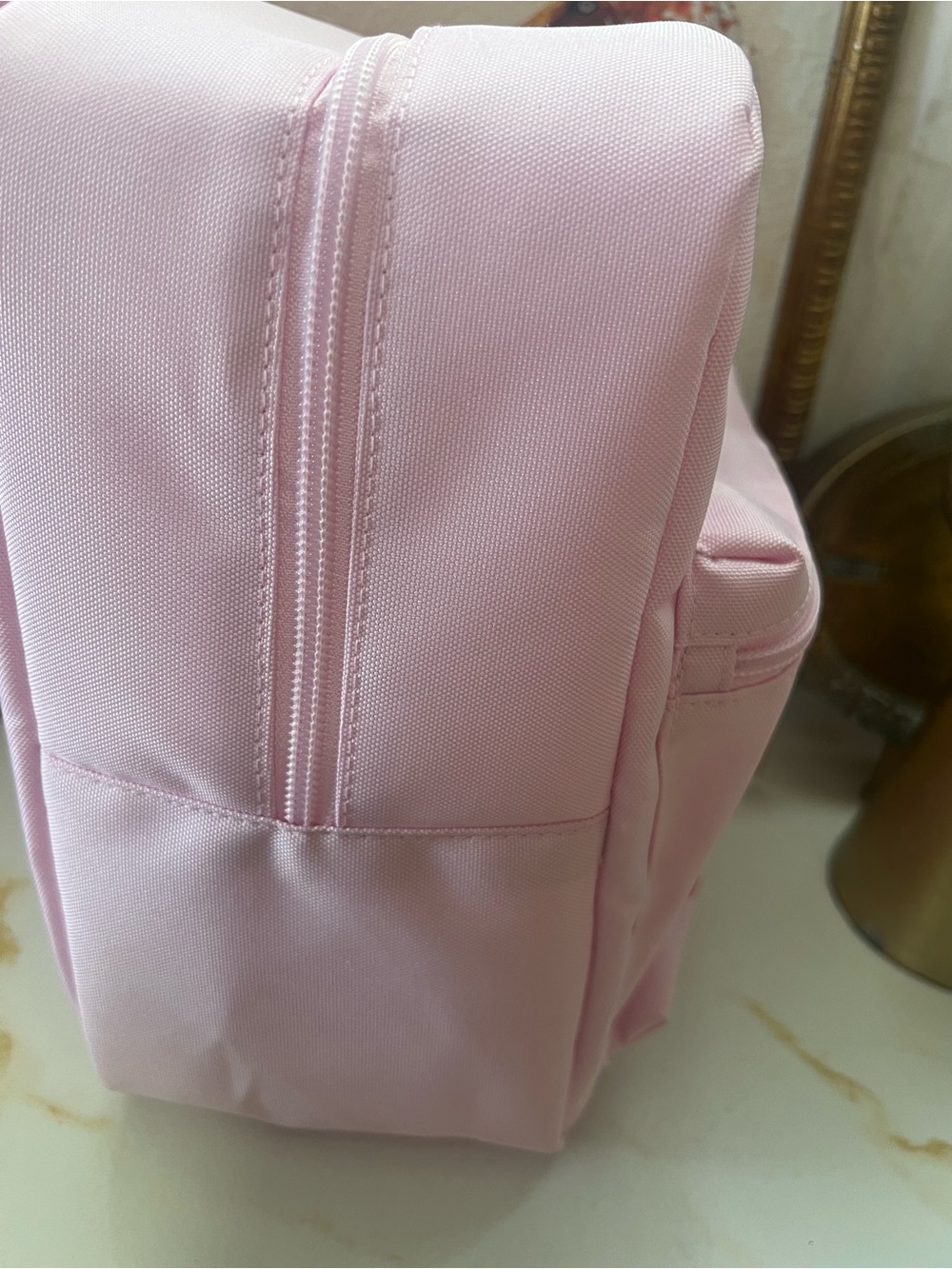 Jansport Big Break Lunch Box with Bow Motif - Picture 9 of 12